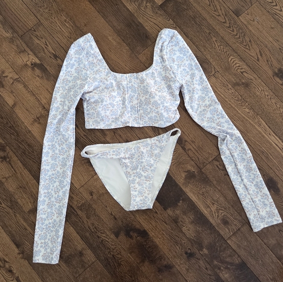 Rylee + Cru Other - Rylee + Cru Blue and White Floral 2pc Bikini Girls Size 16